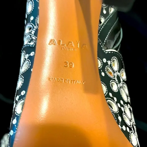 ALAIA LASER CUT 2 TONE LEATHER HIGH HEEL ANKLE BOOTIES - 9 - NEW ! - Picture 9 of 9